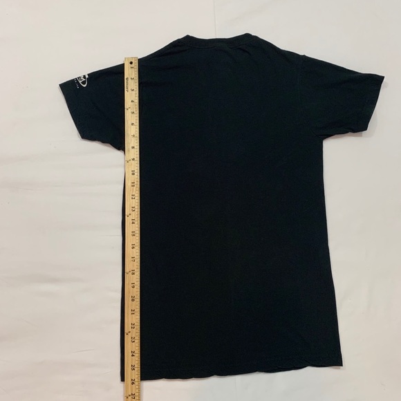 Men’s Converse Bay Island Black Graphic Tee - Picture 7 of 8